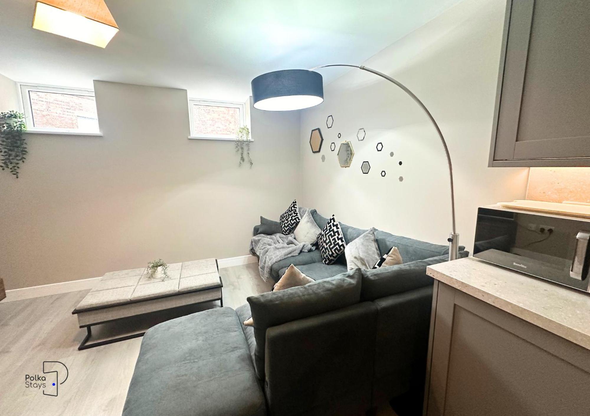 Hanley, Stoke - Modern Spacious Apartments By Polkastays Exterior photo