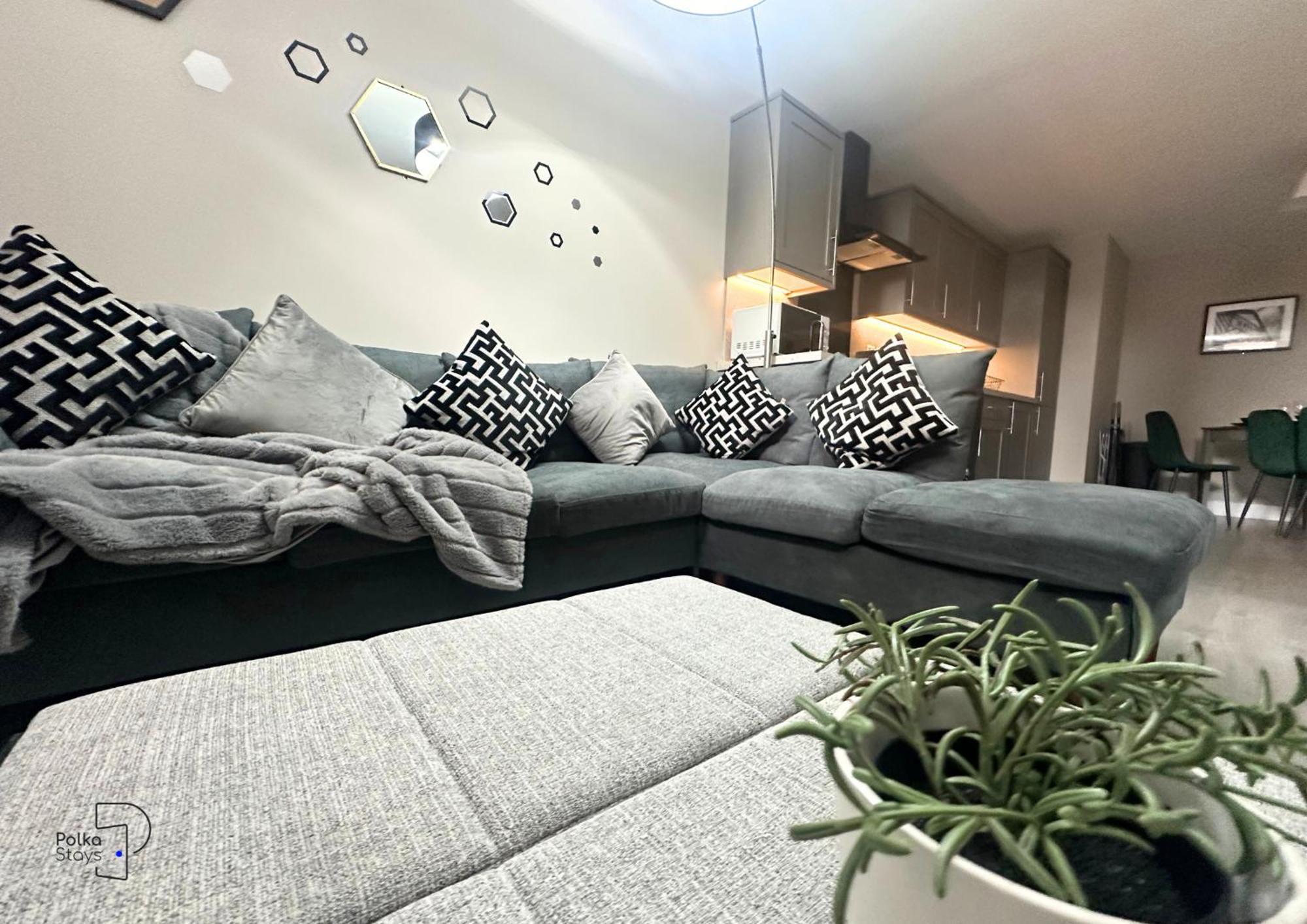 Hanley, Stoke - Modern Spacious Apartments By Polkastays Exterior photo